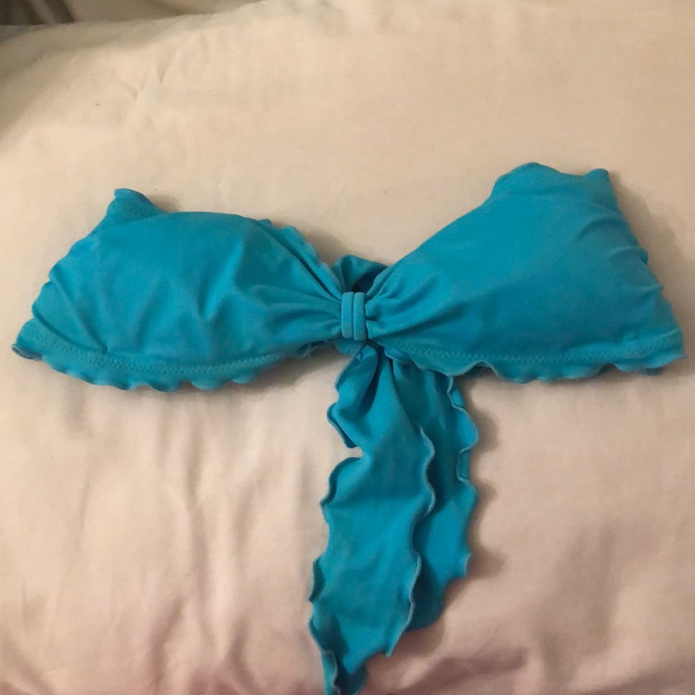 Strapless VS Bikini Top